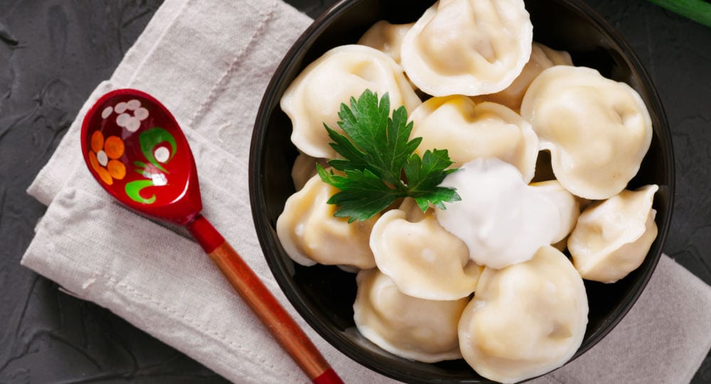 Pel'mèni, pasta ripiena di carne, tipica della Siberia