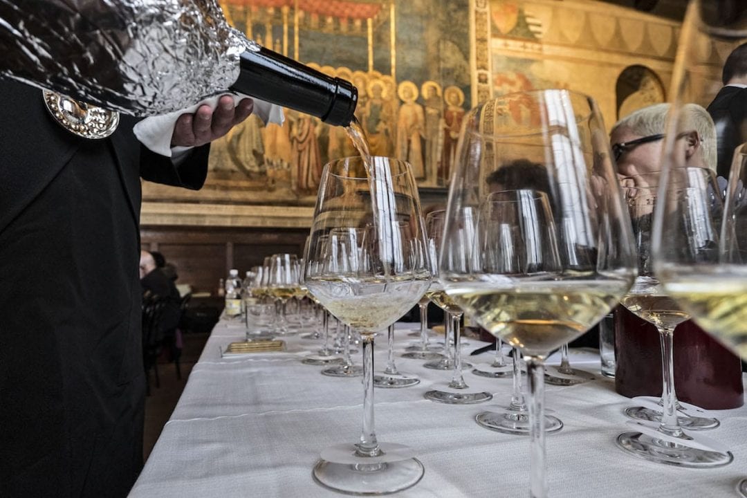 Degustazione di Vernaccia di San Gimignano