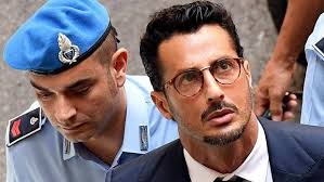 fabrizio corona di nuovo nei guai quetsta volta annullati i 9 mesi in affidamenti resta in carcere