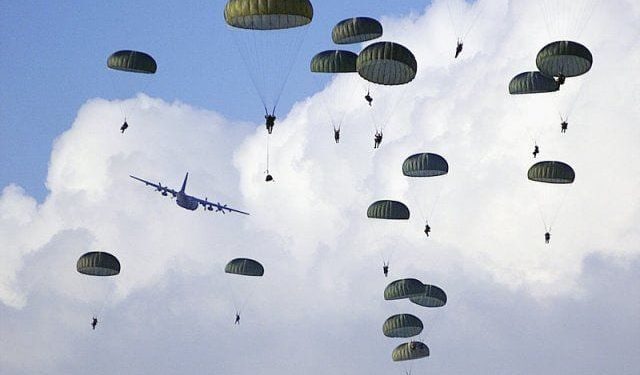 Luce verde: liturgia di un lancio militare