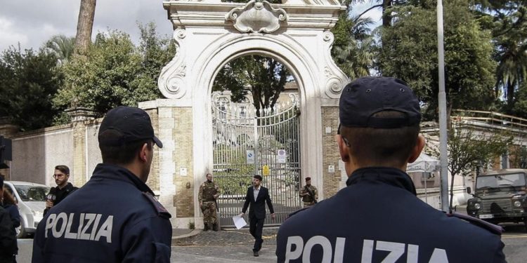 Giallo ossa in Nunziatura: trovati altri resti durante ispezione