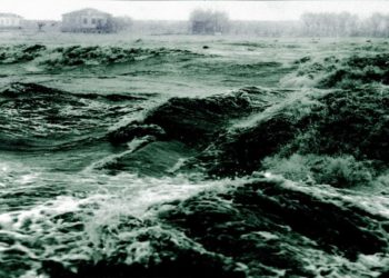 Alluvione del Polesine del novembre 1951. 100 vittime, 180.000 senzatetto.