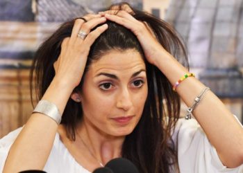 Raggi, il PM chiede 10 mesi