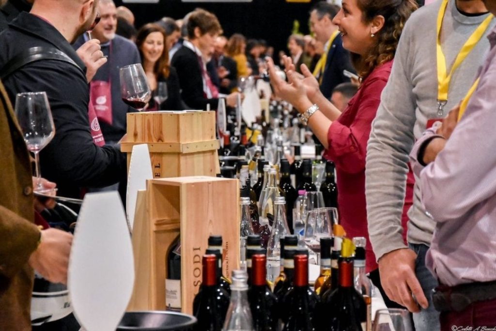 Banchi degustazione vino, Food&Wine in Progress 2018