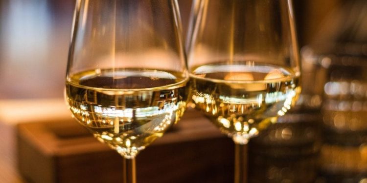 Bicchiere di vino bianco