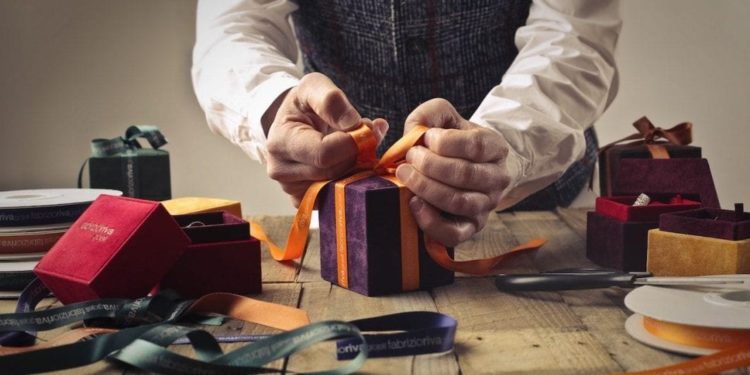 Niente regali per 1 italiano su 5. E sulle feste aleggia l’incubo povertà.