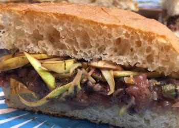Focaccia con Chianina Igp, carciofi e tartufo locali: Arezzo in vetrina al Sigep