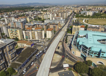 Novoli: la tramvia, il degrado, il sovraffollamento che umiliano Firenze