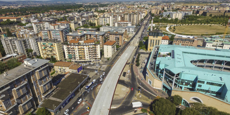 Novoli: la tramvia, il degrado, il sovraffollamento che umiliano Firenze