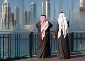 Emirati Arabi: divorzia dalla moglie dopo averla vista senza trucco per la prima volta