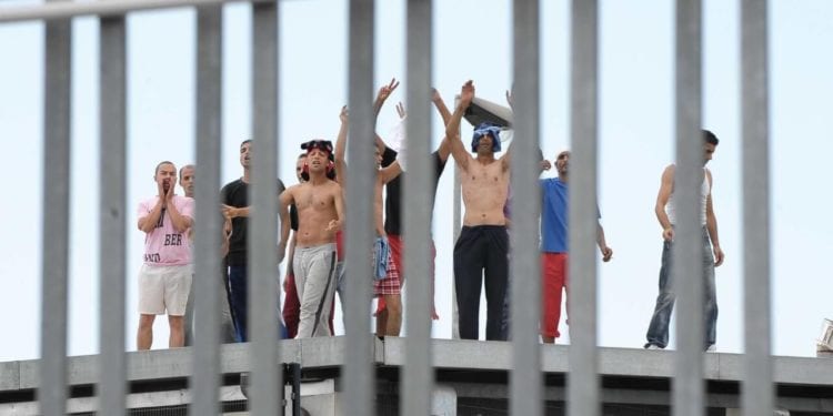 I detenuti stranieri ci costano 1 miliardo di euro l’anno
