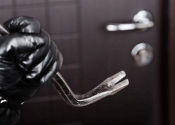 Firenze, 12 albanesi arrestati per furti in appartamento. In Italia il 45% dei furti è commesso da stranieri