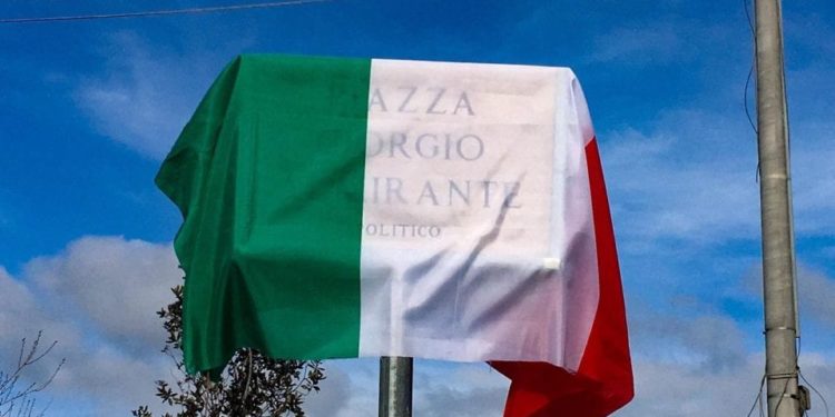 Piazza Giorgio Almirante inaugurata a Ladispoli, l’ANPI va in tilt