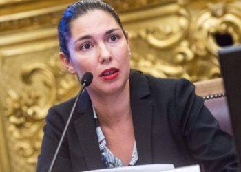 Il sexy-intrigo dell’onorevole  pentastellato