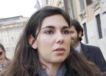 Cyber-attacco alla grillina Giulia Sarti, diffuse in rete le foto hot