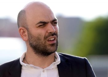 Saviano su Facebook vaneggia su Notre Dame e l’Europa