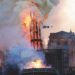 Incendio a Notre-Dame: il collasso della guglia centrale