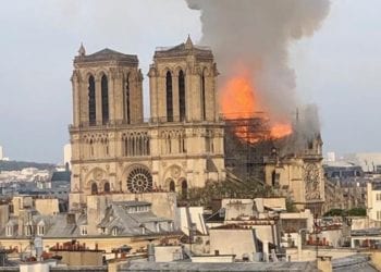 Notre-Dame, incendio nella cattedrale di Parigi