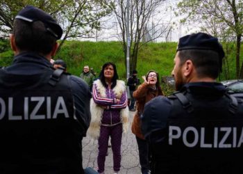 Alta tensione a Torre Maura: i residenti non vogliono i Rom. Come dargli torto…