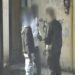 Droga, 40 richiedenti asilo arrestati ad Arezzo: spacciavano ai minori (video)