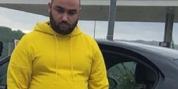 Arrestato l’uomo che ha sparato a Noemi. Su Facebook si mostra come un padre di famiglia modello