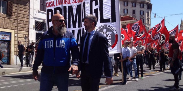 CasaPound ritorna alle origini: da partito ad associazione