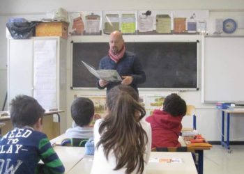 Orrore in Emilia, elettrochoc ai minori per darli in affido: arrestato sindaco Pd