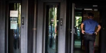 Firenze: rapina a mano armata in banca