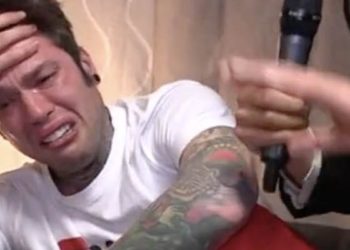 Fedez a processo: diffamò l’autrice del libro su Salvini