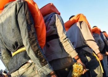 Ricchi e famosi, l’elenco dei Vip che finanziano le Ong pro-migranti: da Richard Gere a De Magistris al cardinale Marx (un nome una garanzia…)