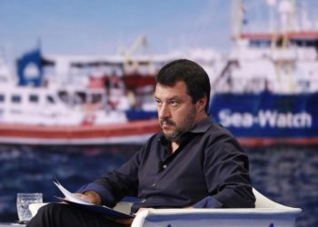 Sea Watch, indagata Carola Rackete. L’Olanda fa la morale ma non muove un dito, Salvini: «Vergognosi» (VIDEO)
