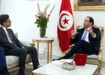 Il buonista Nardella va Tunisi, il porto non sicuro. E regala autobus inquinanti.