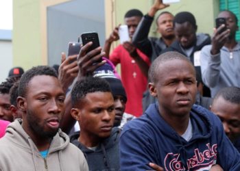 “Profughi in piazza per avere Sky”. La Prefettura di Vicenza conferma: “Era tutto vero”. Altro che bufala