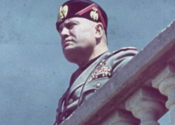 Ricorre il compleanno di Benito Mussolini, Facebook censura tutto. Nell’Era 2.0 la storia è severamente vietata