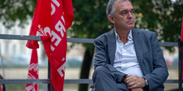 La Toscana rossa di Rossi sfida Salvini con una norma pro-clandestini. Viminale: “sapore eversivo”