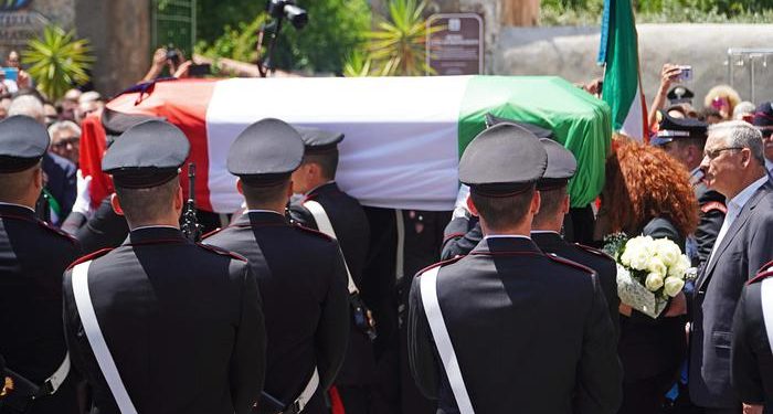 Chi ha tirato le 11 coltellate?