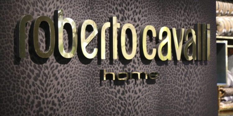 Roberto Cavalli passa agli arabi, la maison fiorentina finisce a Dubai