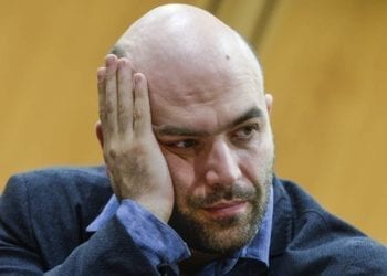 Il tuttologo Saviano condannato in Cassazione: ha copiato tre articoli in Gomorra. Il 30% del libro che gli ha fruttato milioni di euro!