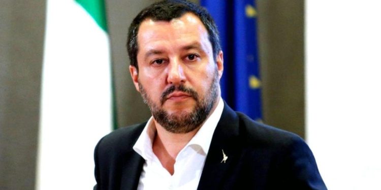 La guerra mondiale contro Salvini