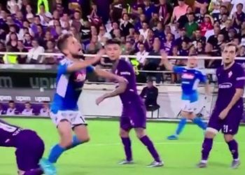 Che sVARioni! Fiorentina-Napoli, il designatore ammette gli errori: “L’arbitro e l’uomo var saranno fermati”