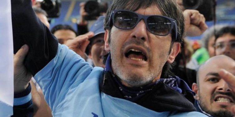 Giustiziato Diabolik, lo storico capo ultrà della Lazio ucciso in un parco con un colpo di pistola alla nuca