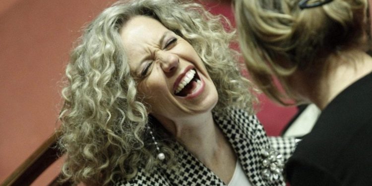 Monica Cirinnà la senatrice di “che vita de merda” fu sottoposta a esorcismo da bambina