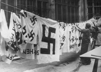 Svastica, breve storia di un simbolo assassino