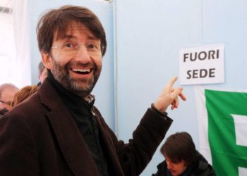 Il ministro del Turismo Franceschini riconverte un B&B in studentato. Sbaglia numero, chiama Il Tempo e rivela: “Sto ancora aspettando l’autorizzazione”