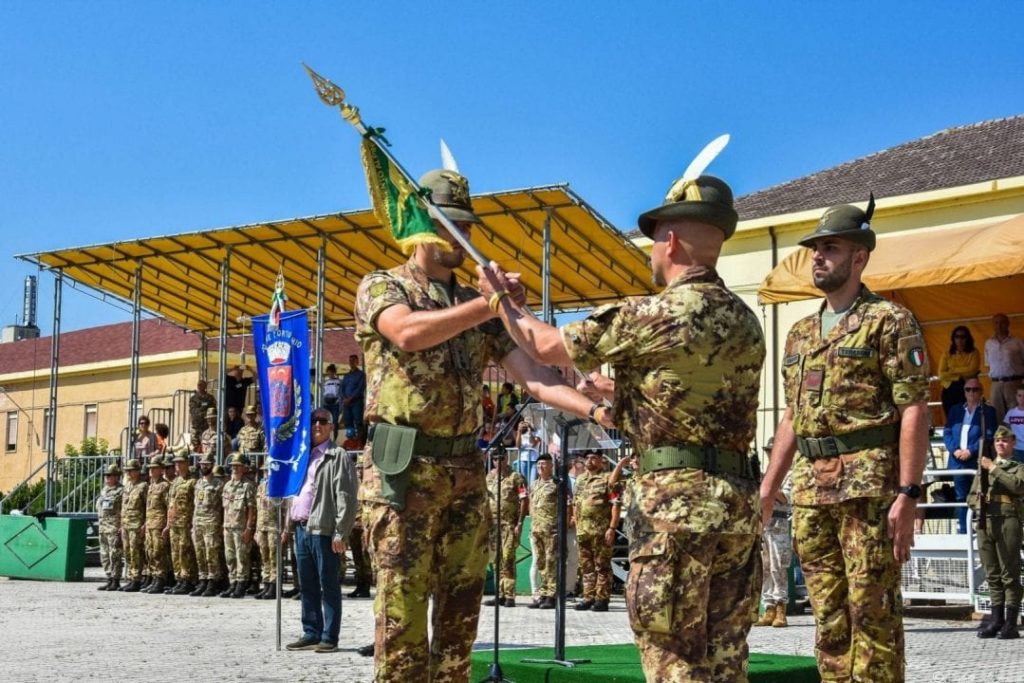 Battaglione "Vicenza": il Tenente Colonnello Lorenzo Rivi ha ceduto il comando al Tenente Colonnello Francesco Sabatini