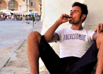 Il Governo annaspa e Dibba cannoneggia