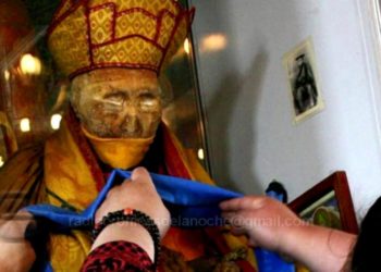 Morto 90 anni fa ma ancora vivo, il mistero del monaco buddista