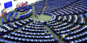 Finalmente l’Unione Europea equipara Comunismo a Nazismo