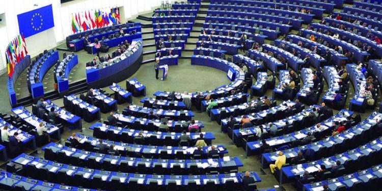 Finalmente l’Unione Europea equipara Comunismo a Nazismo