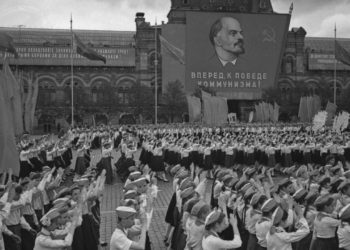 È partito l’attacco del PD alla famiglia. I bambini obbligatoriamente agli asili nido, perche’ sono dello Stato.